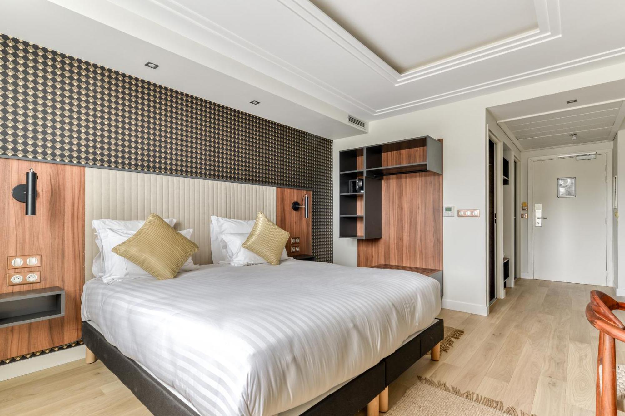 Zenitude Hotel La Valadiere, Ascend Hotel Collection Juvignac Exterior photo