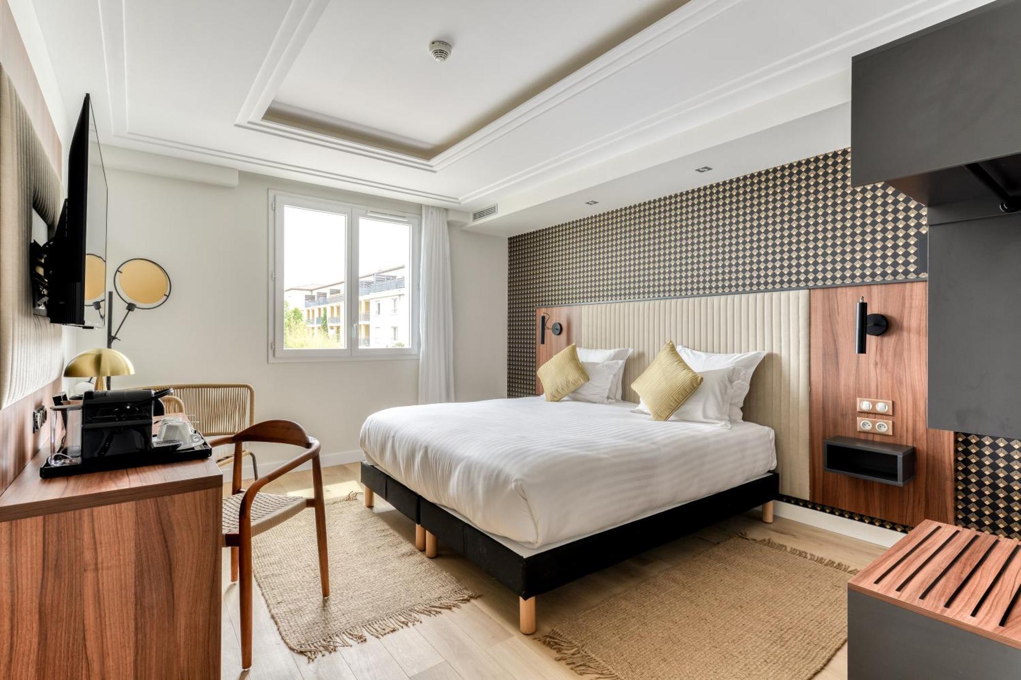 Zenitude Hotel La Valadiere, Ascend Hotel Collection Juvignac Exterior photo
