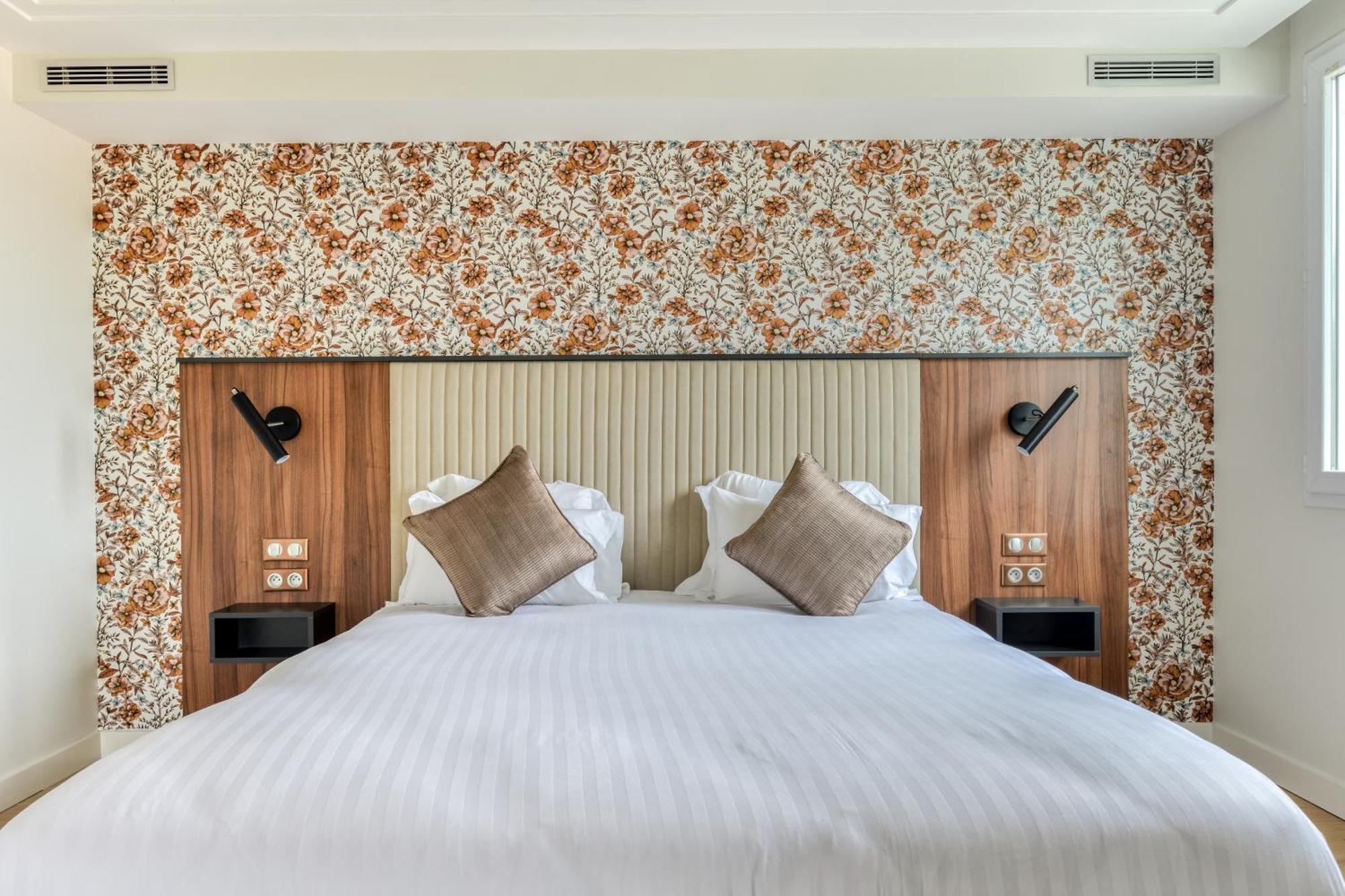 Zenitude Hotel La Valadiere, Ascend Hotel Collection Juvignac Exterior photo