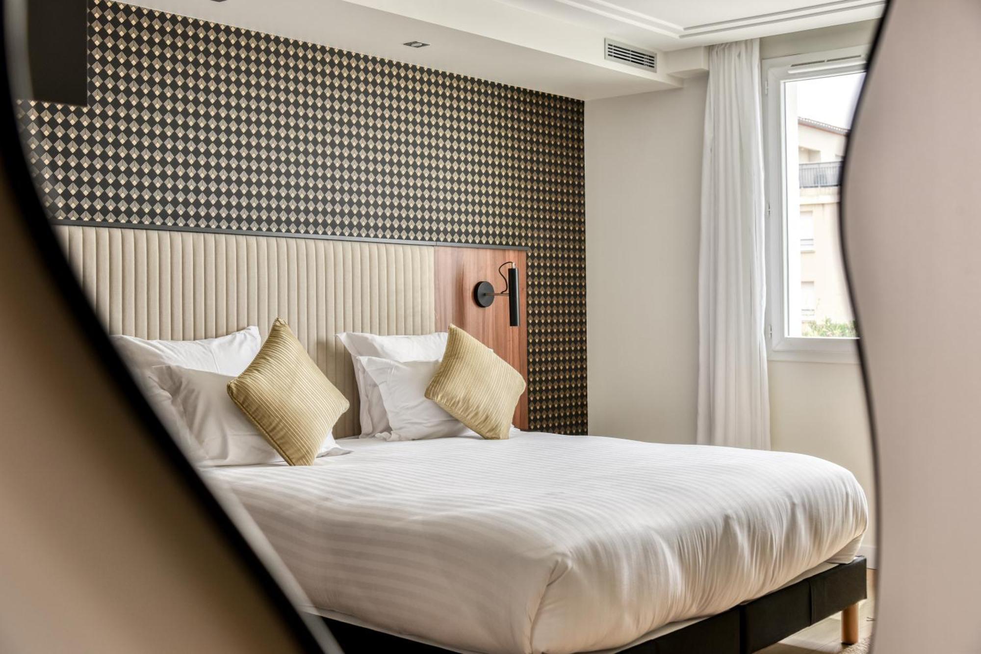 Zenitude Hotel La Valadiere, Ascend Hotel Collection Juvignac Exterior photo