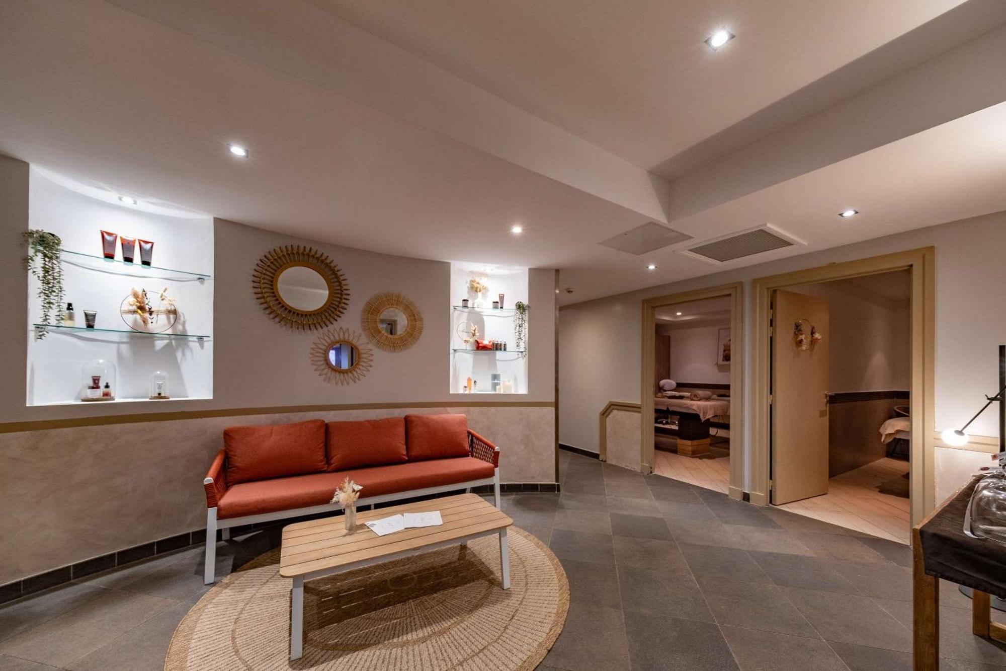 Zenitude Hotel La Valadiere, Ascend Hotel Collection Juvignac Exterior photo
