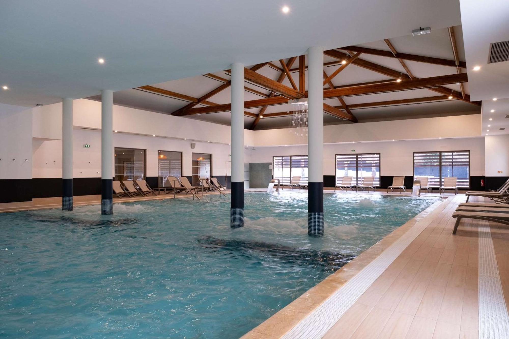 Zenitude Hotel La Valadiere, Ascend Hotel Collection Juvignac Exterior photo