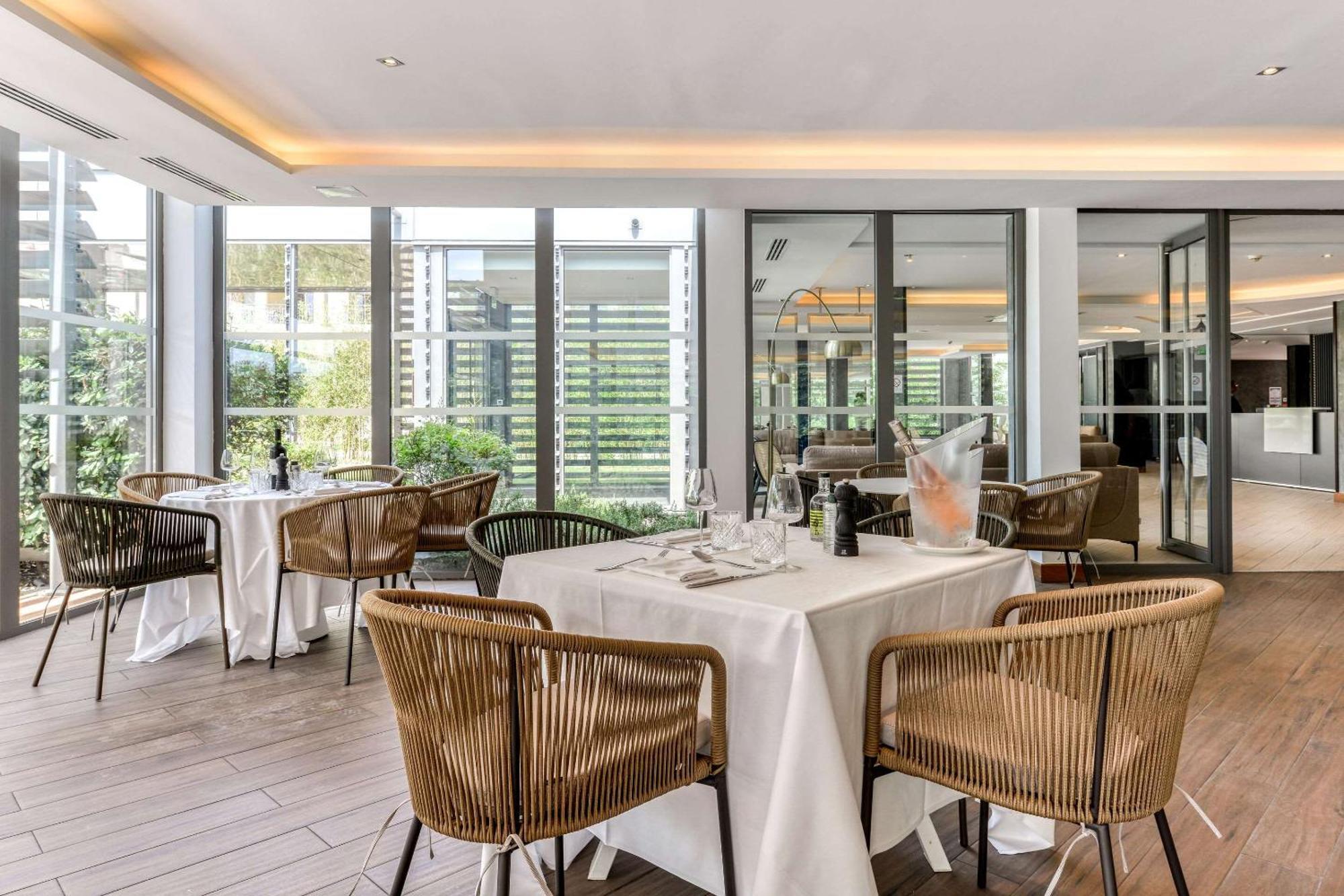 Zenitude Hotel La Valadiere, Ascend Hotel Collection Juvignac Exterior photo